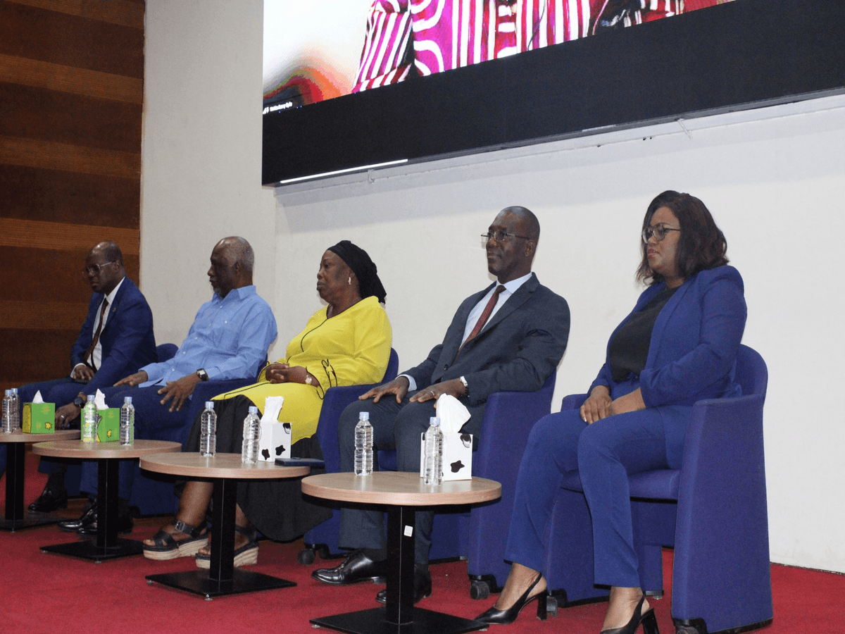 Le Professeur Alban AHOURÉ, Directeur de la CAPEC, a été nominé à la 6ᵉ édition du Who's Who in Côte d'Ivoire, un événement annuel honorant l'excellence ivoirienne dans divers secteurs.